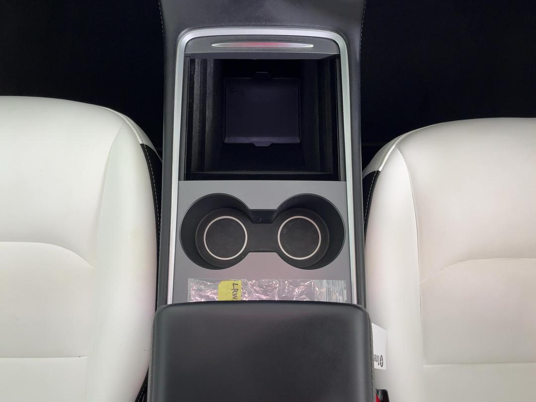 Photo '29' of Tesla Model 3