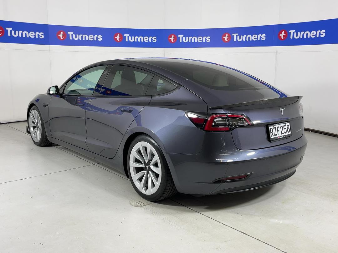 Photo '5' of Tesla Model 3