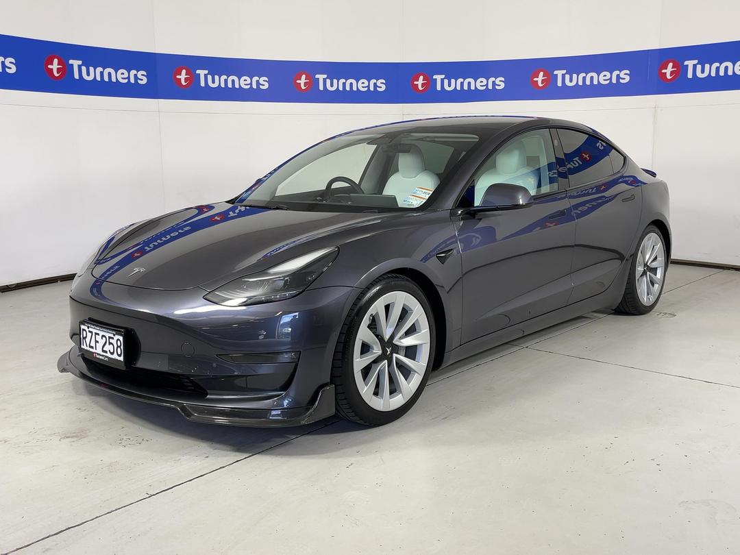 Photo '4' of Tesla Model 3