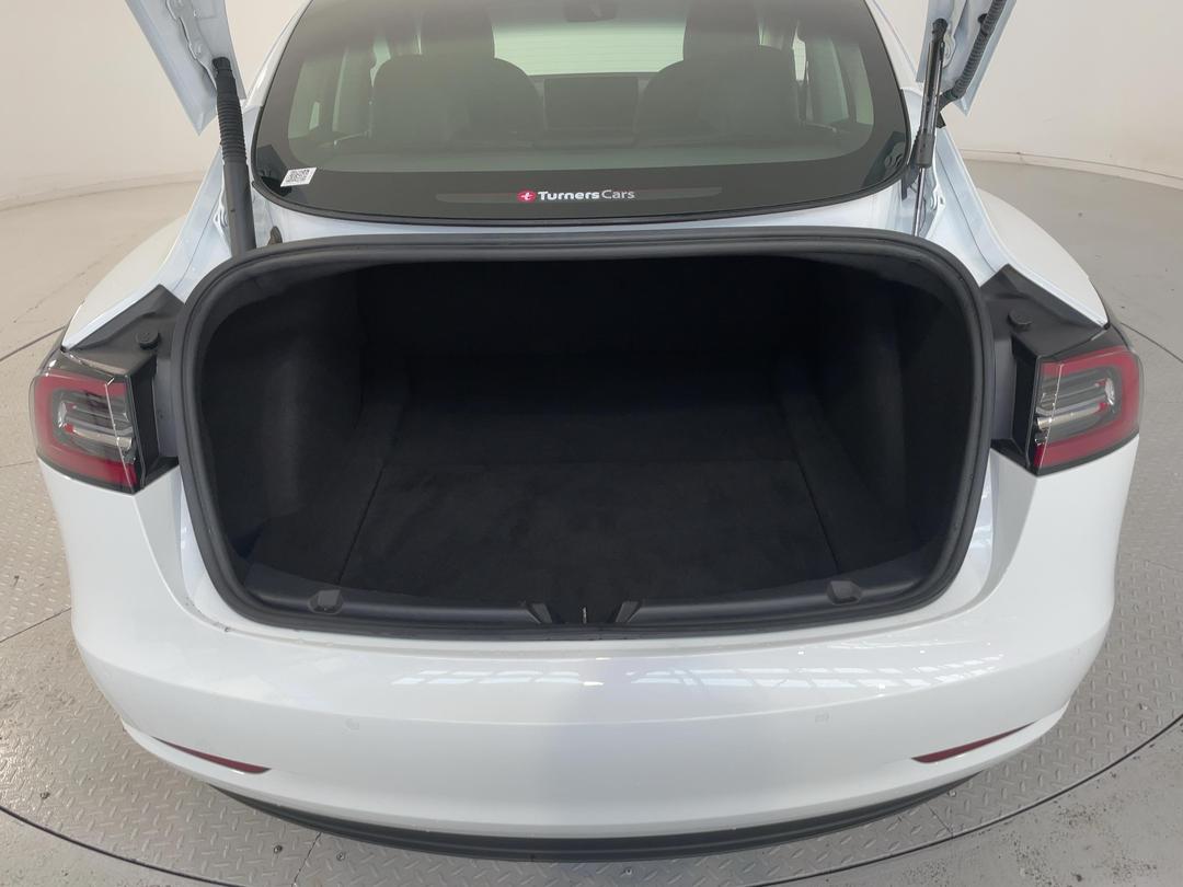Photo '14' of Tesla Model 3