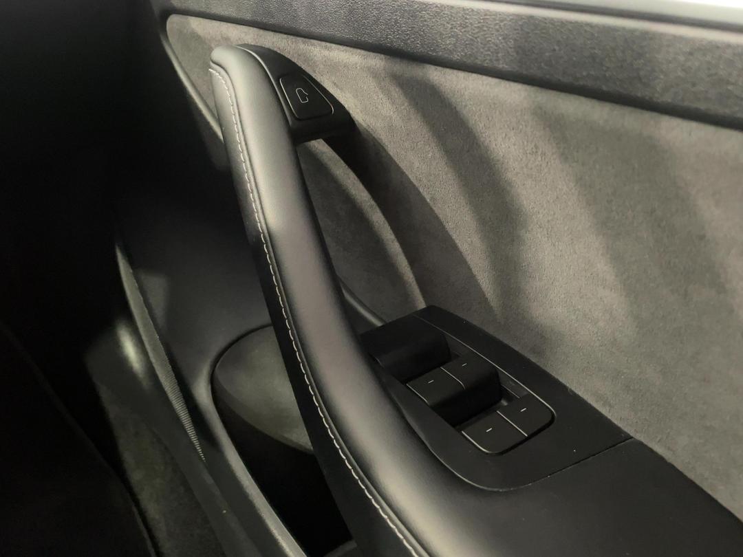 Photo '26' of Tesla Model 3