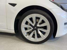 Photo '9' of Tesla Model 3