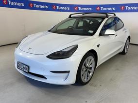 Photo '4' of Tesla Model 3
