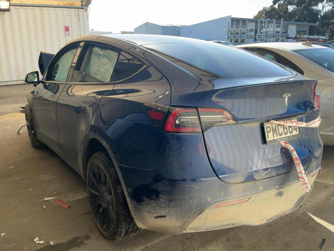 Photo '5' of Tesla Model Y Rear Wheel Drive Photo '5' of Tesla Model Y Rear Wheel Drive