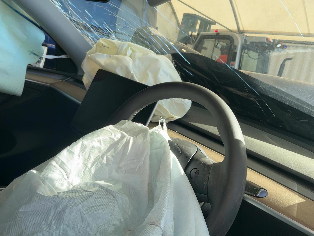 Photo '10' of Tesla Model Y Rear Wheel Drive Photo '10' of Tesla Model Y Rear Wheel Drive