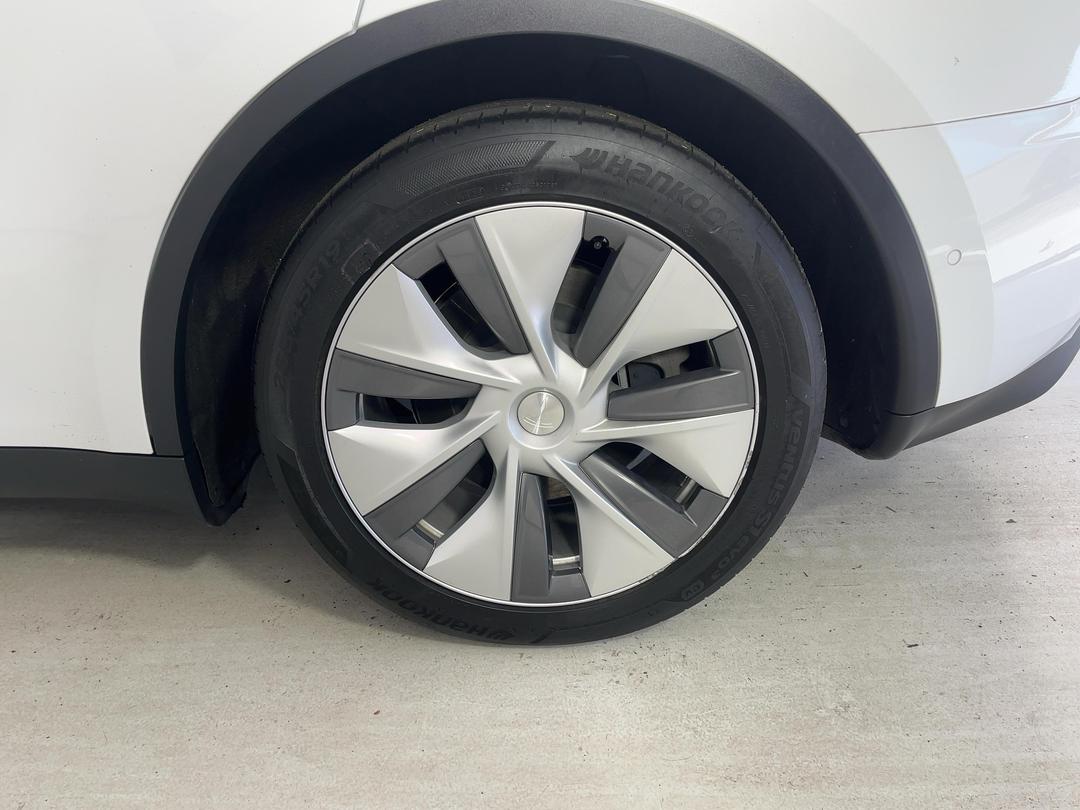Photo '11' of Tesla Model Y