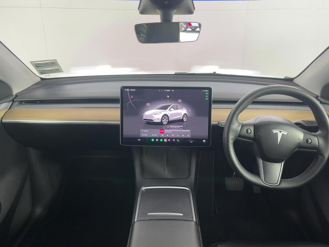 Photo '17' of Tesla Model Y