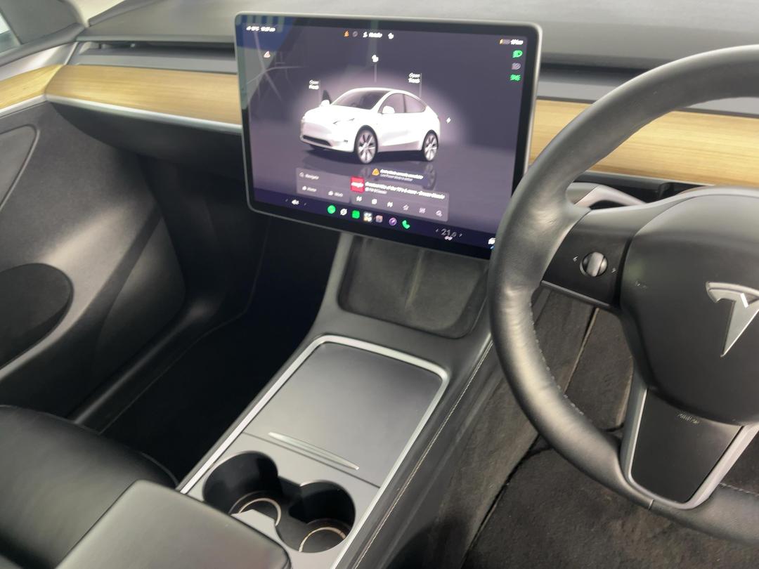 Photo '18' of Tesla Model Y