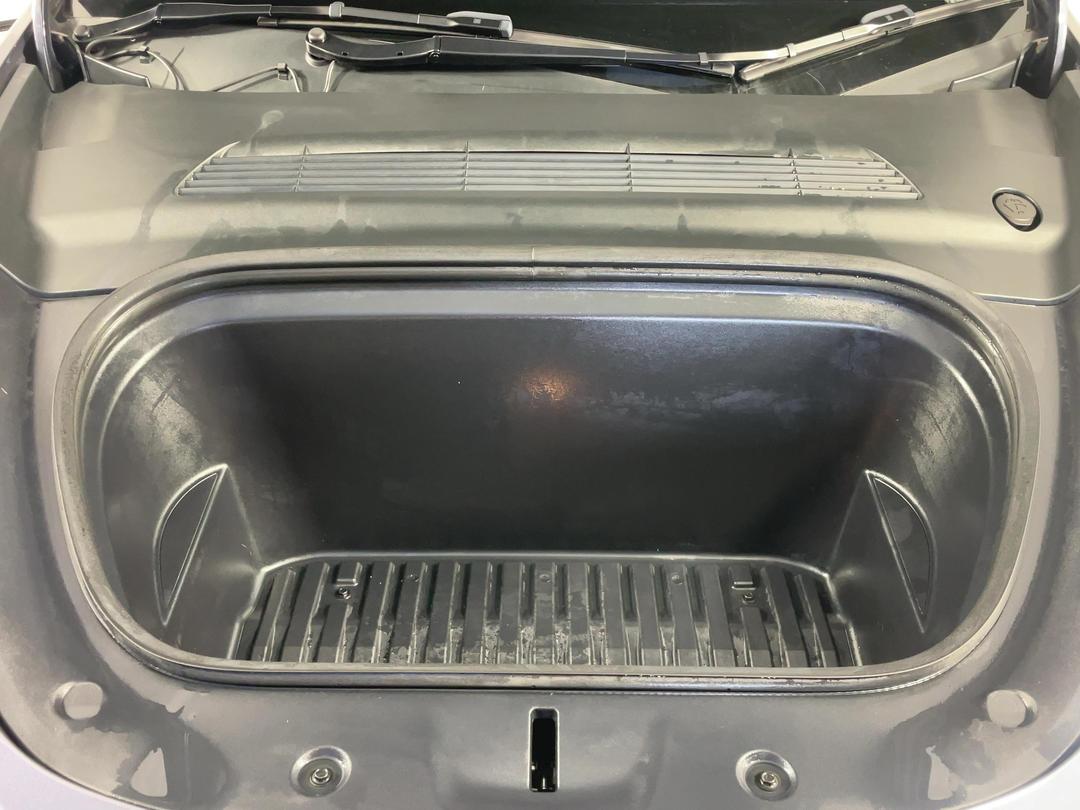 Photo '13' of Tesla Model Y