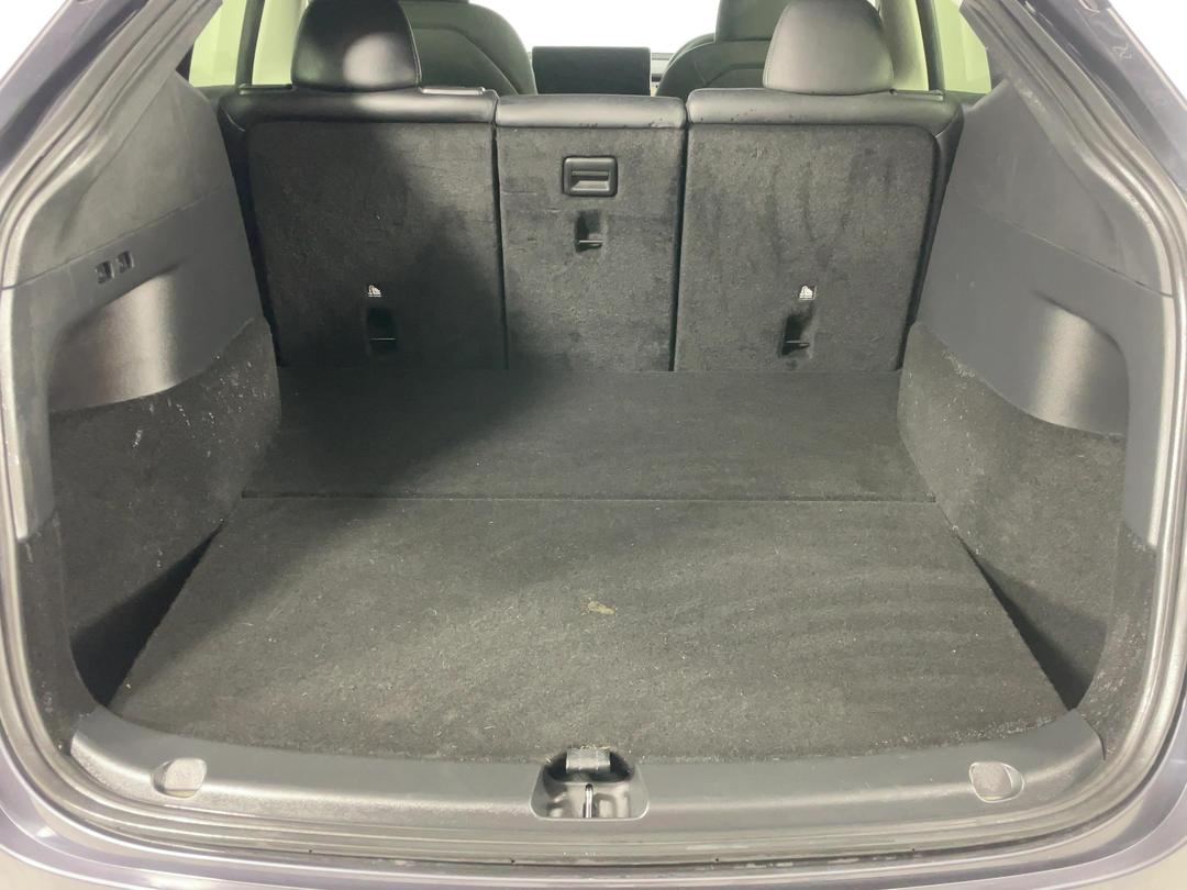 Photo '14' of Tesla Model Y