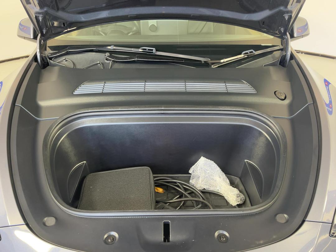 Photo '13' of Tesla Model Y