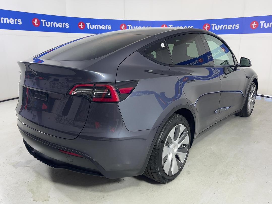 Photo '7' of Tesla Model Y