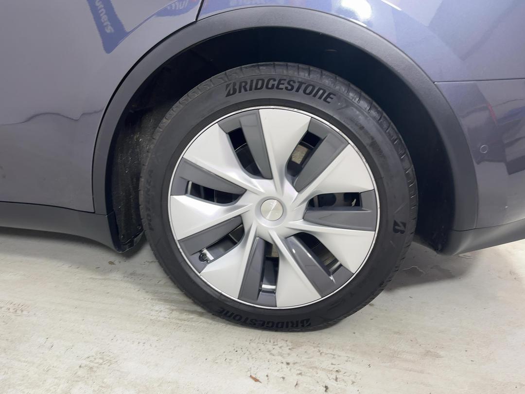Photo '11' of Tesla Model Y