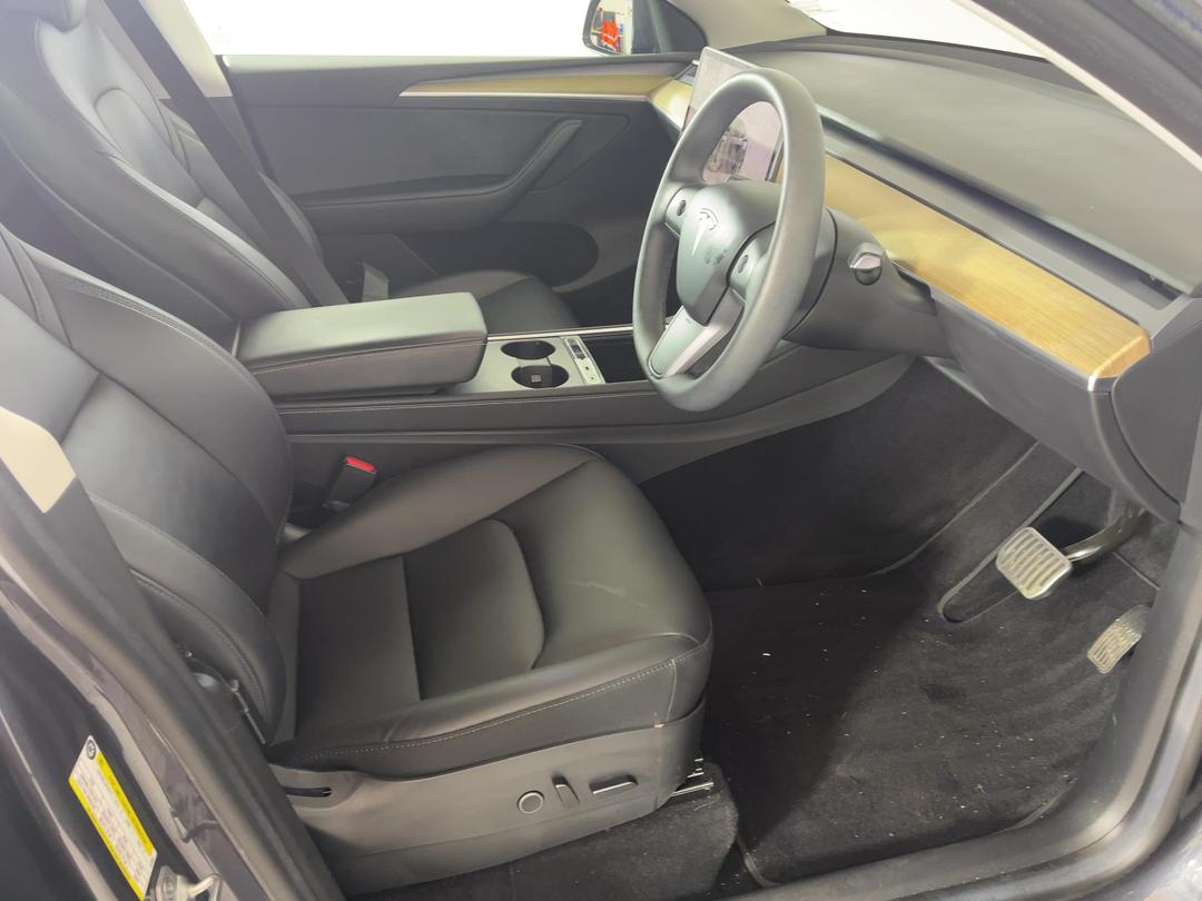 Photo '16' of Tesla Model Y