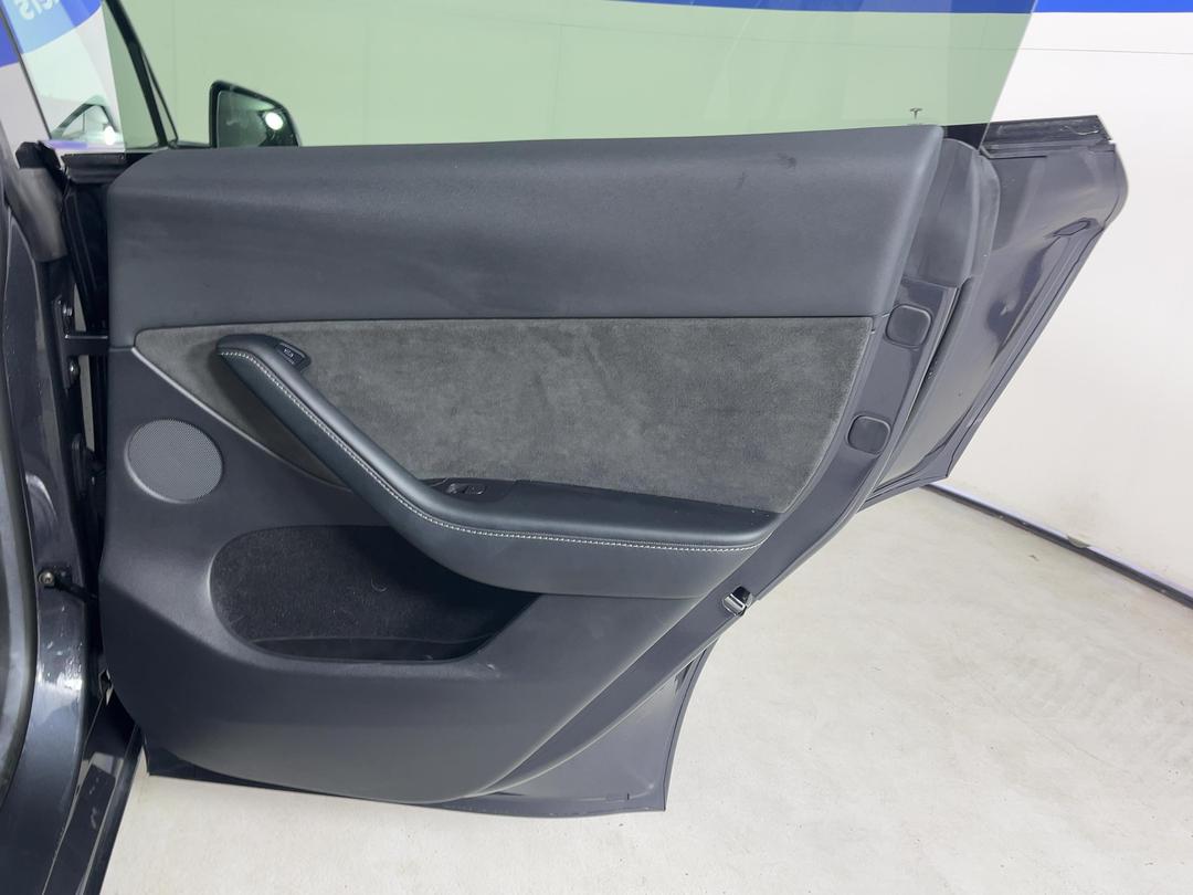 Photo '19' of Tesla Model Y