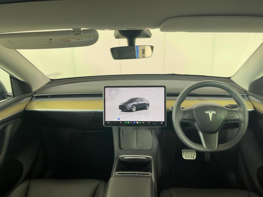 Photo '17' of Tesla Model Y