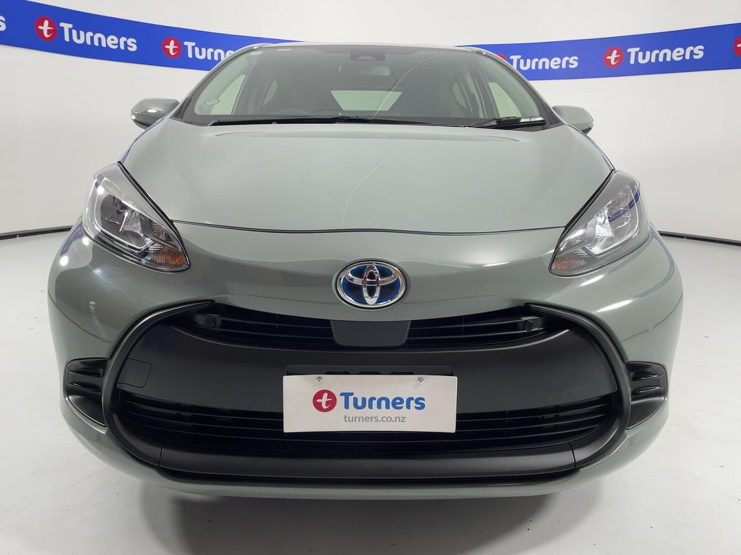 Photo '2' of Toyota Aqua