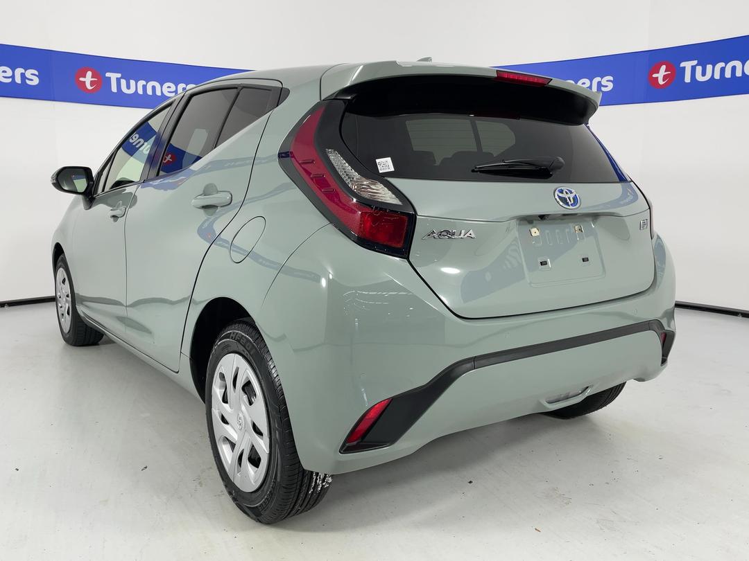 Photo '5' of Toyota Aqua