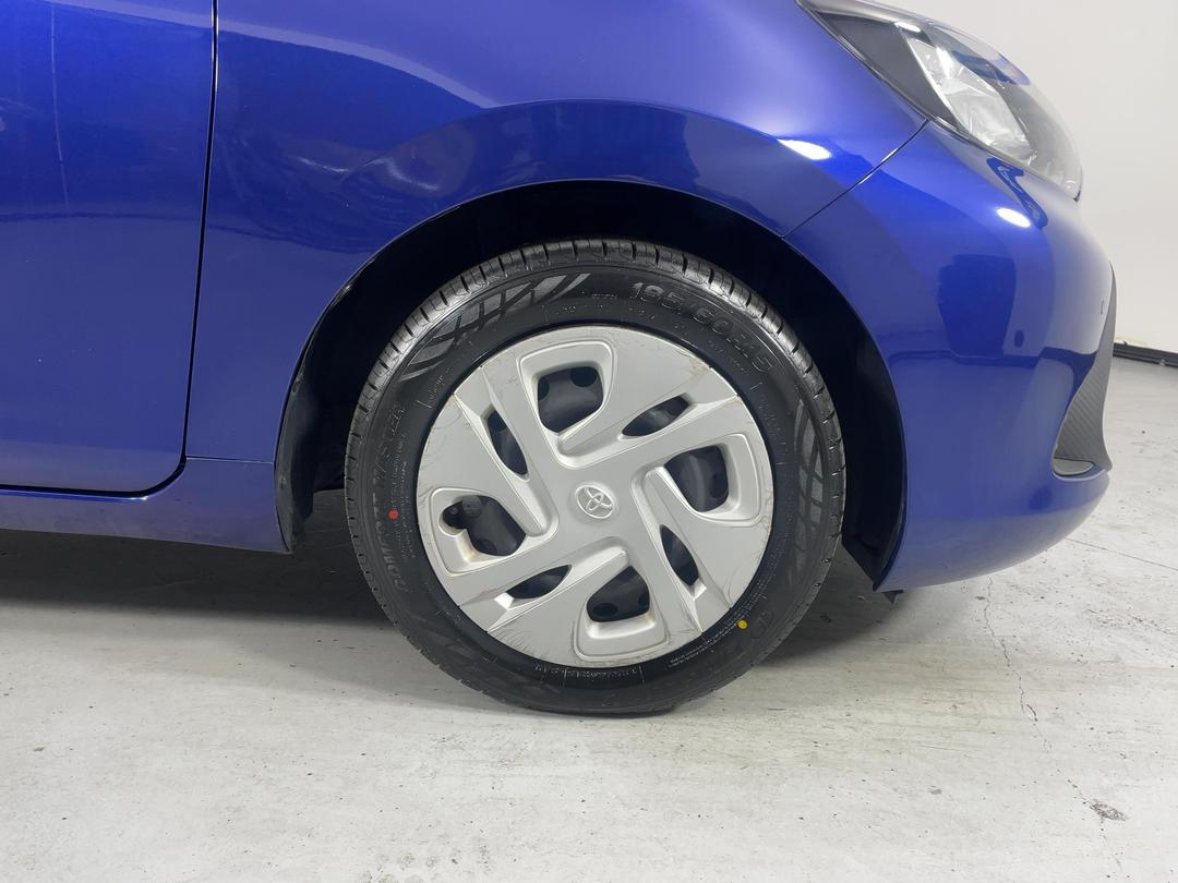 Photo '9' of Toyota Aqua