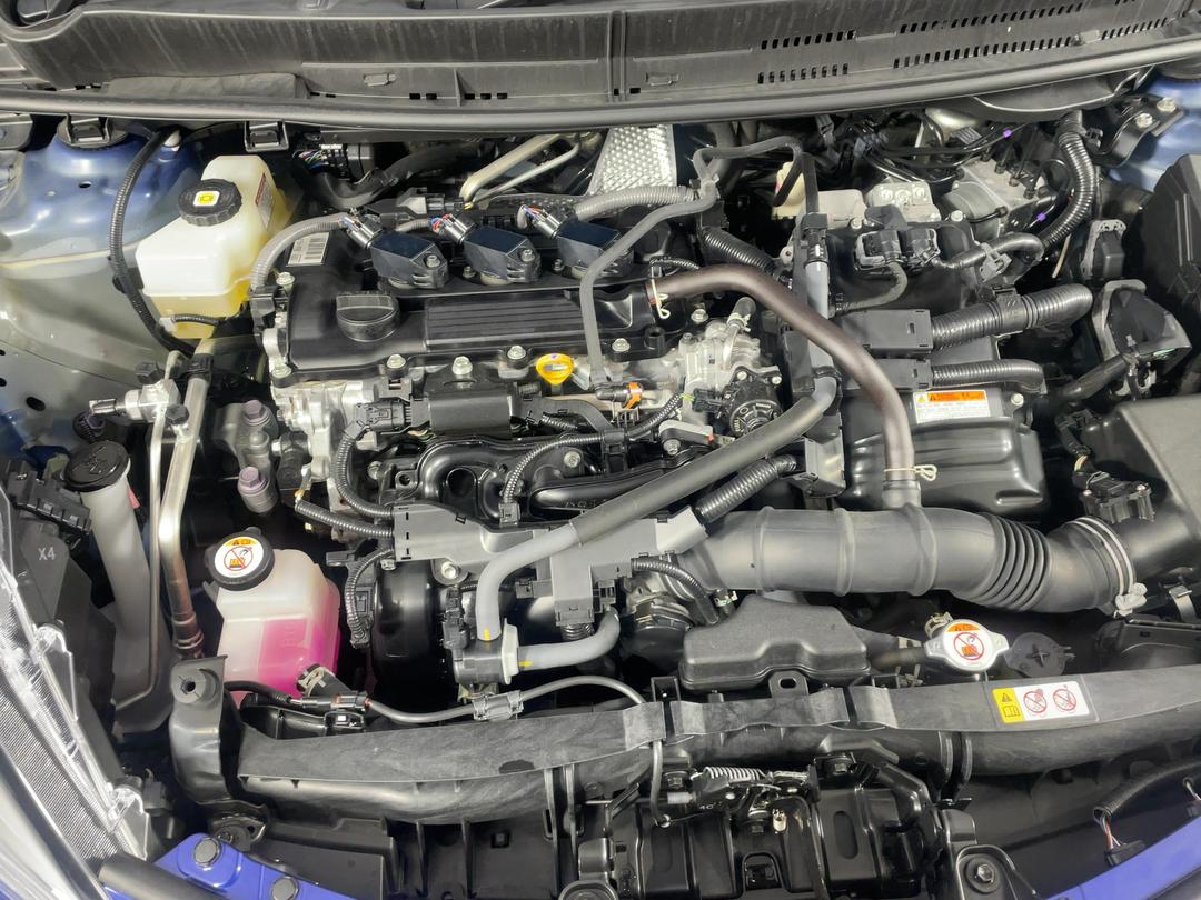 Photo '13' of Toyota Aqua