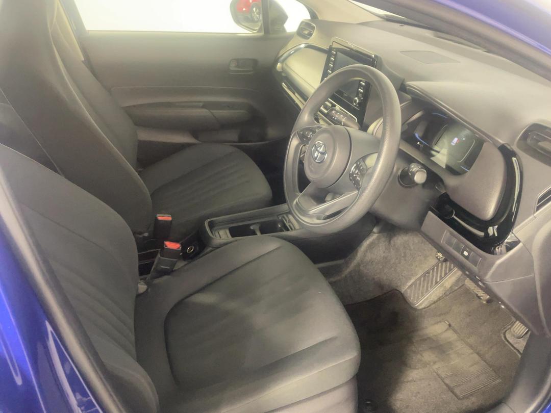 Photo '16' of Toyota Aqua
