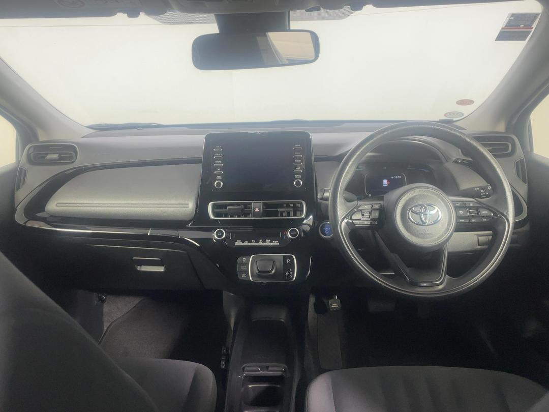 Photo '17' of Toyota Aqua