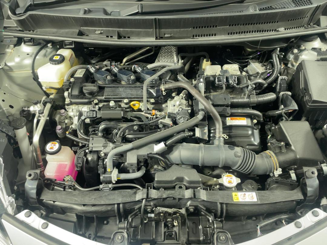 Photo '13' of Toyota Aqua