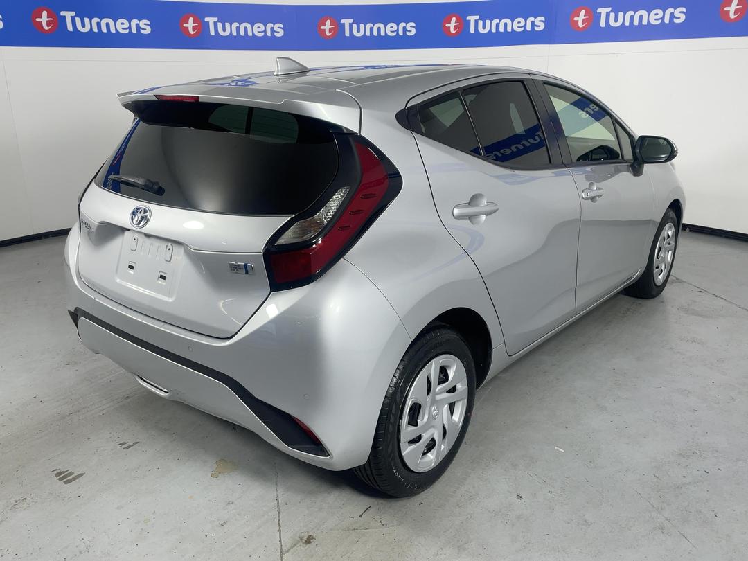 Photo '7' of Toyota Aqua