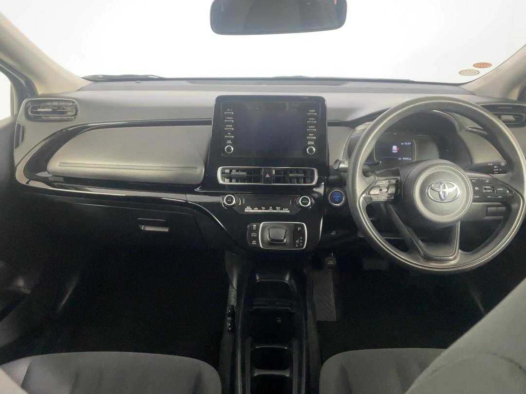 Photo '17' of Toyota Aqua