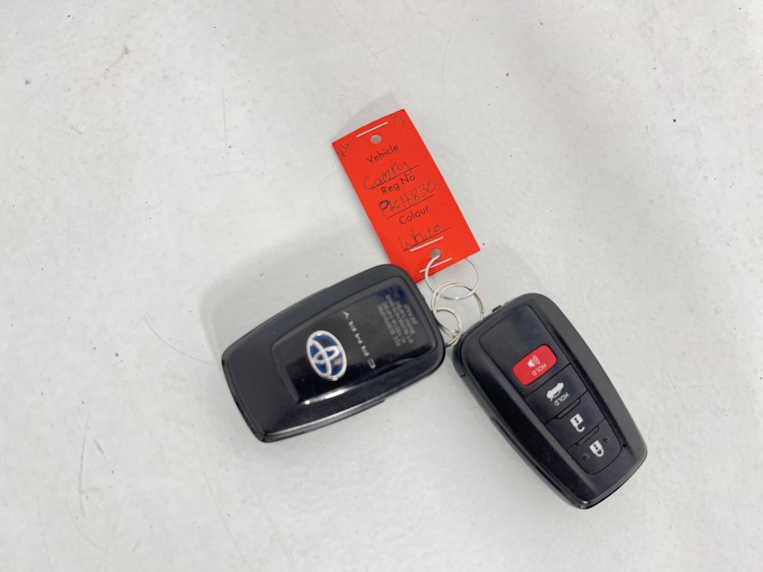 Photo '22' of Toyota Camry