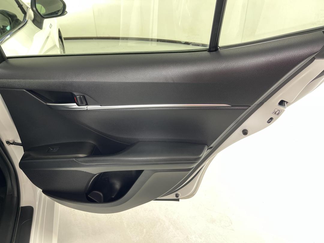 Photo '19' of Toyota Camry