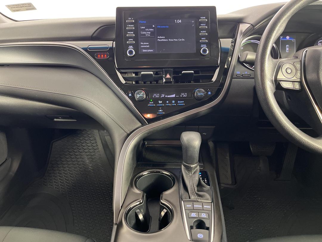 Photo '18' of Toyota Camry