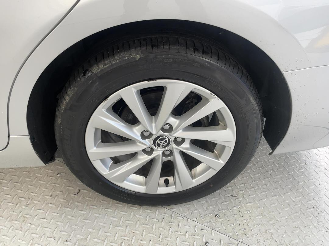 Photo '11' of Toyota Camry