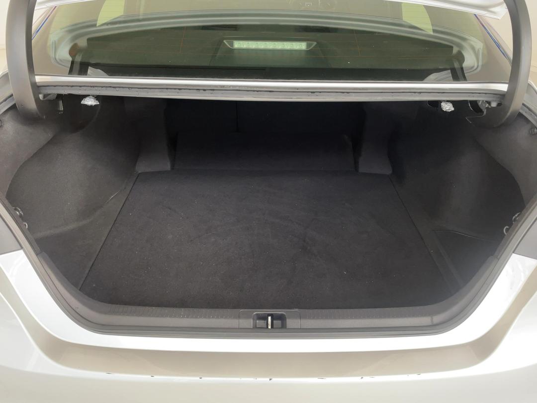 Photo '14' of Toyota Camry
