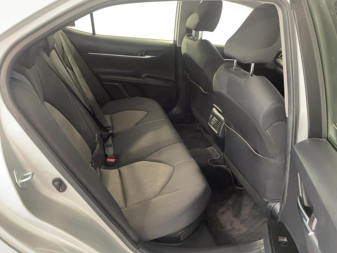 Photo '20' of Toyota Camry