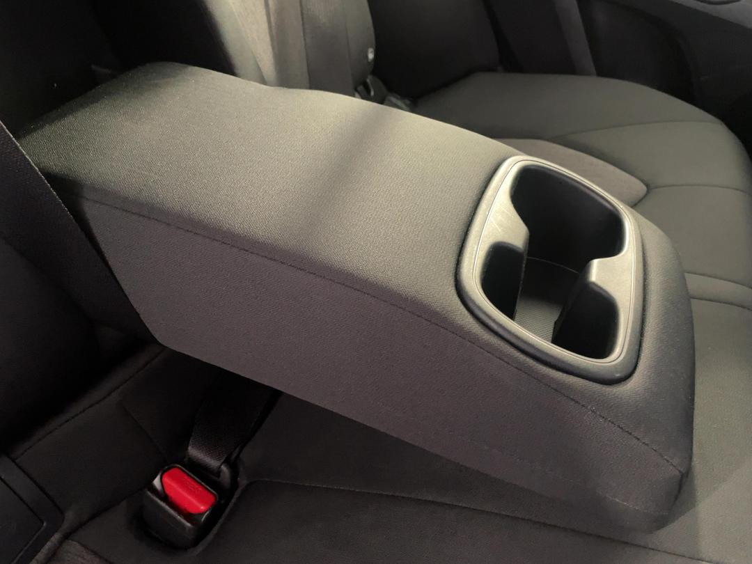 Photo '23' of Toyota Camry