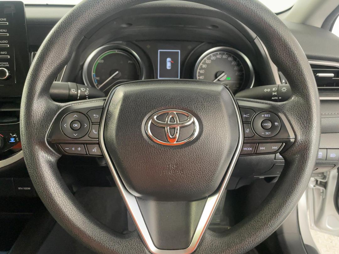 Photo '28' of Toyota Camry