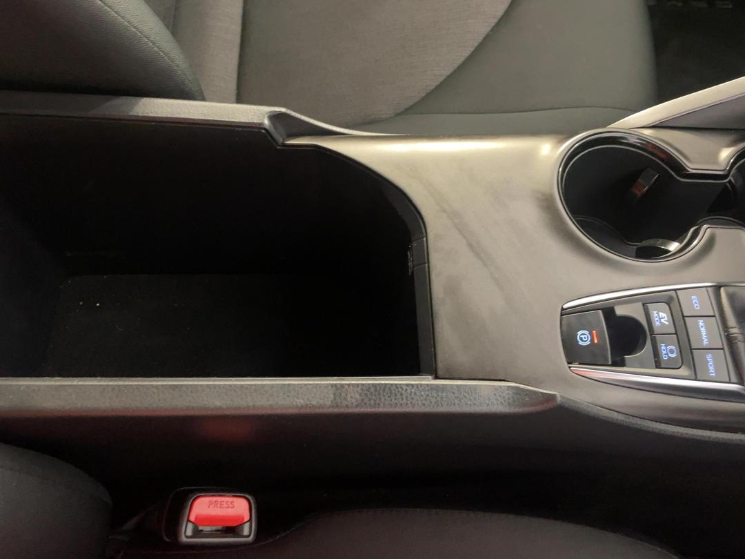 Photo '33' of Toyota Camry