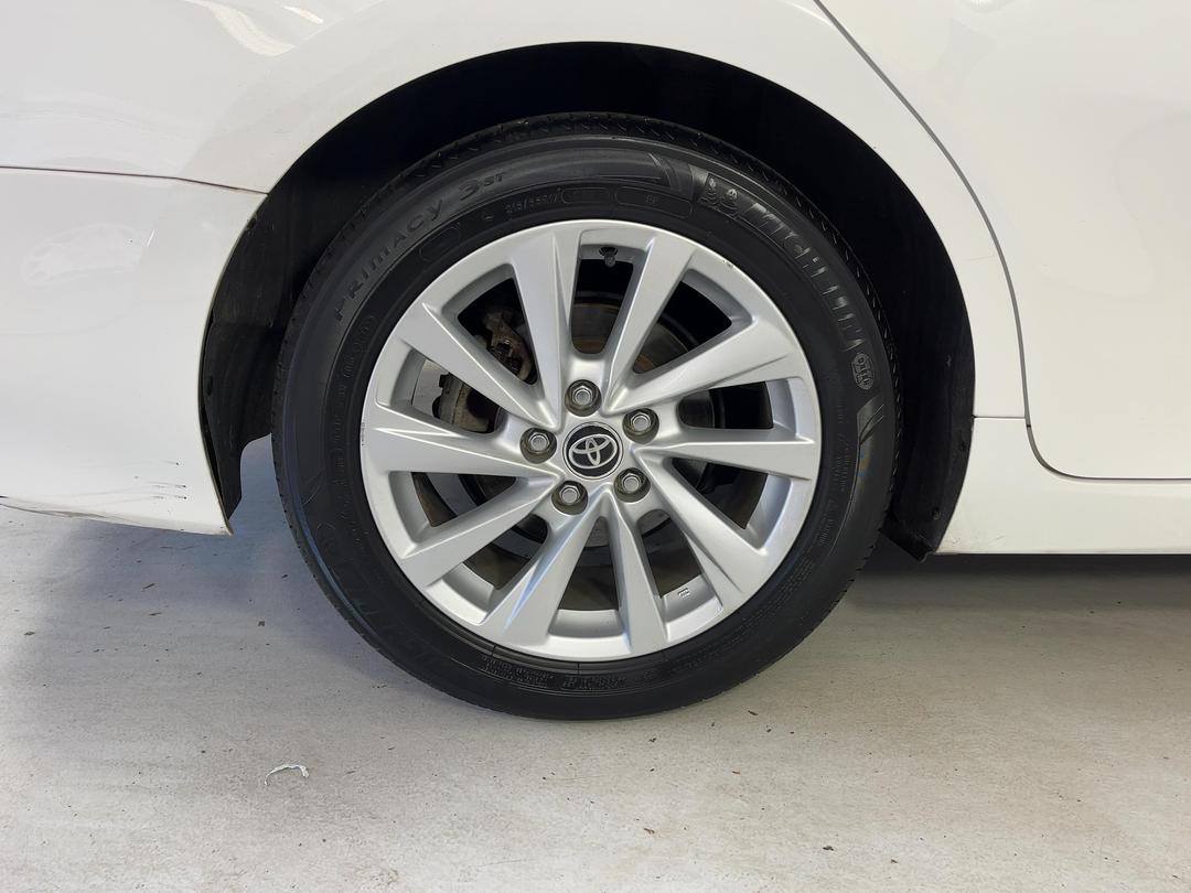 Photo '12' of Toyota Camry