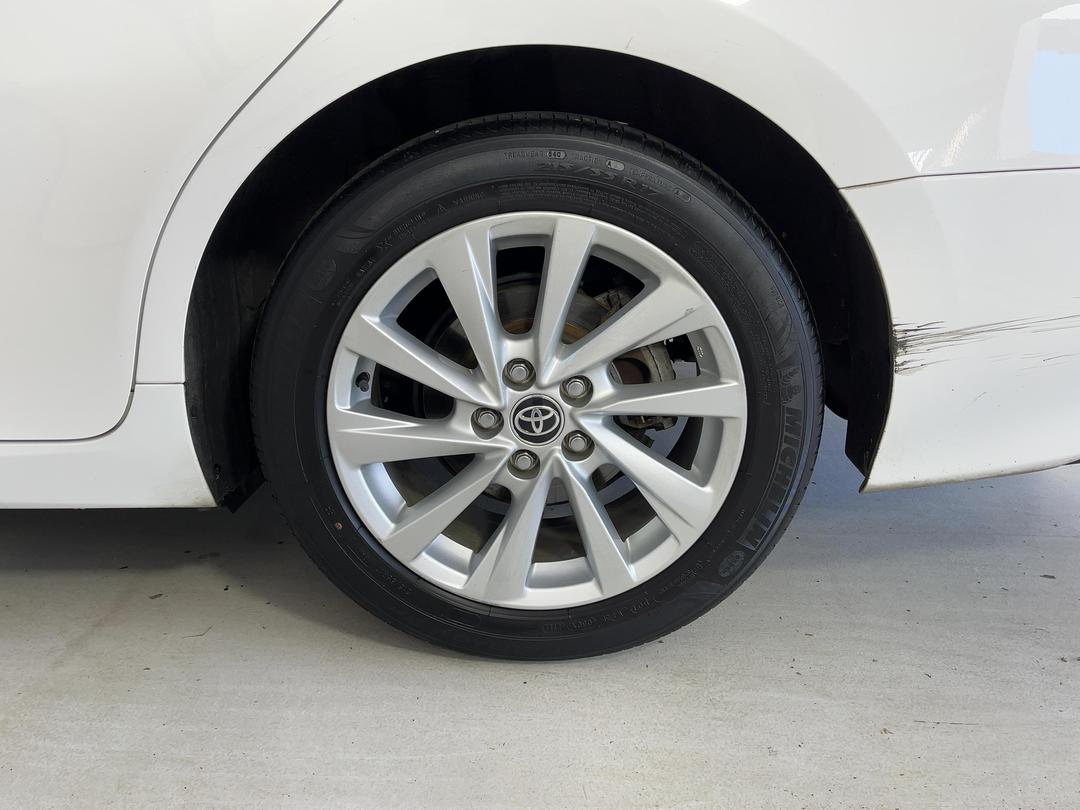 Photo '11' of Toyota Camry
