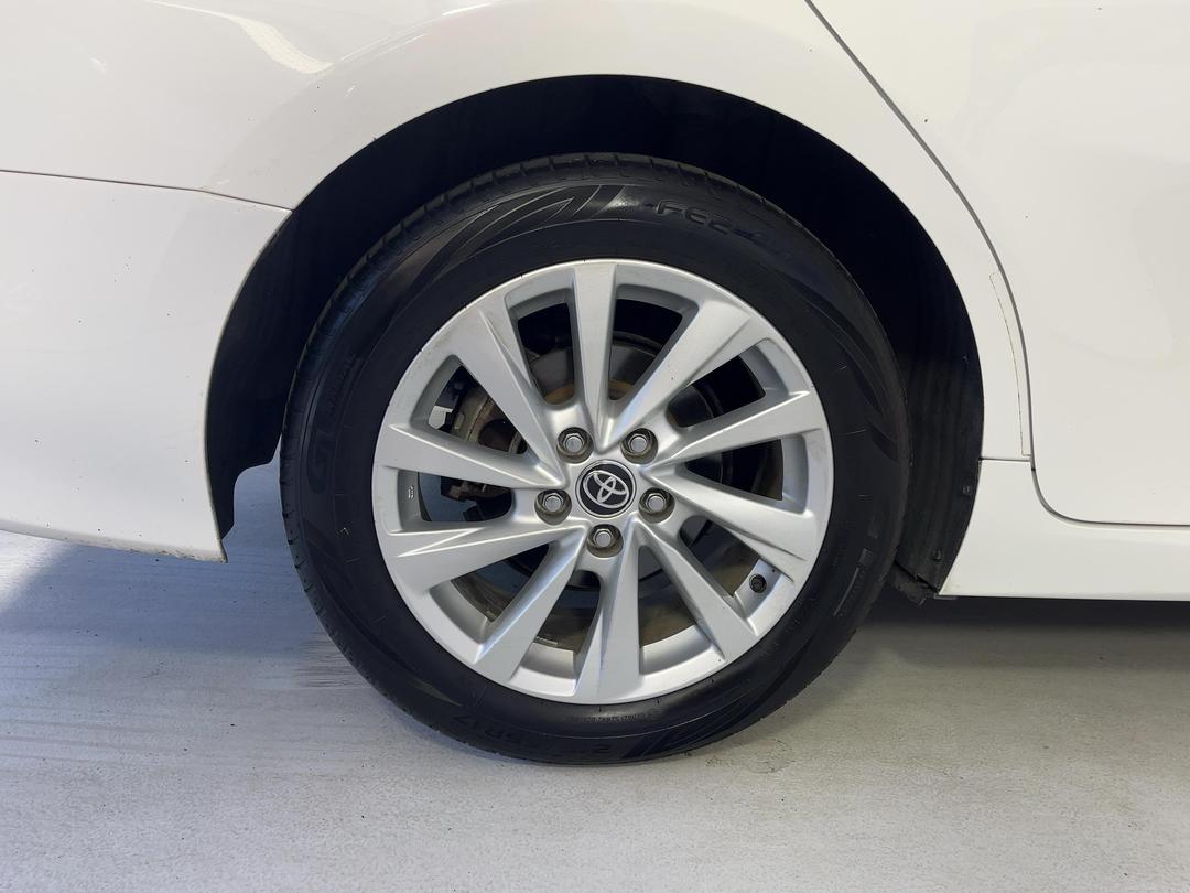 Photo '12' of Toyota Camry