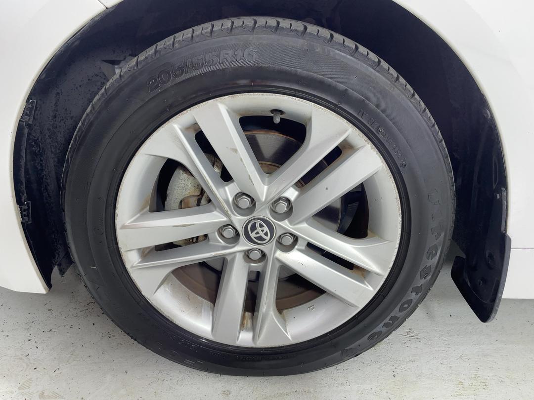 Photo '10' of Toyota Corolla