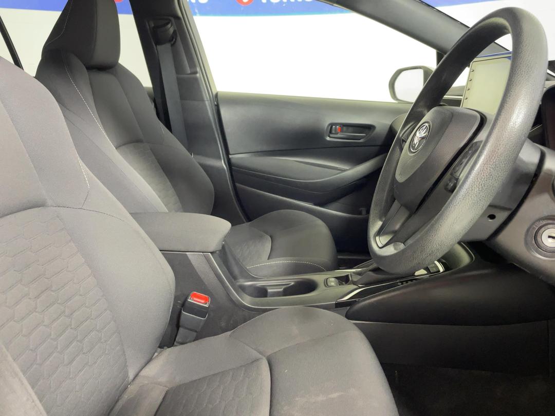 Photo '16' of Toyota Corolla