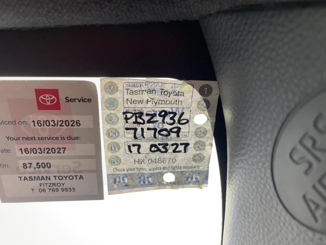 Photo '23' of Toyota Corolla