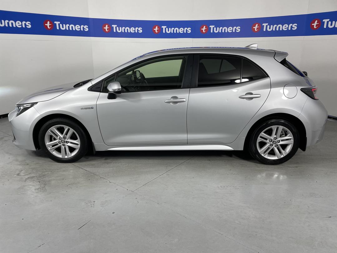 Photo '24' of Toyota Corolla