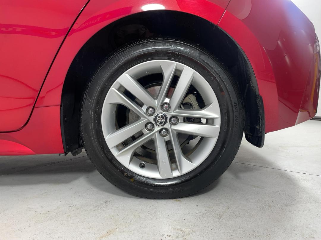 Photo '11' of Toyota Corolla