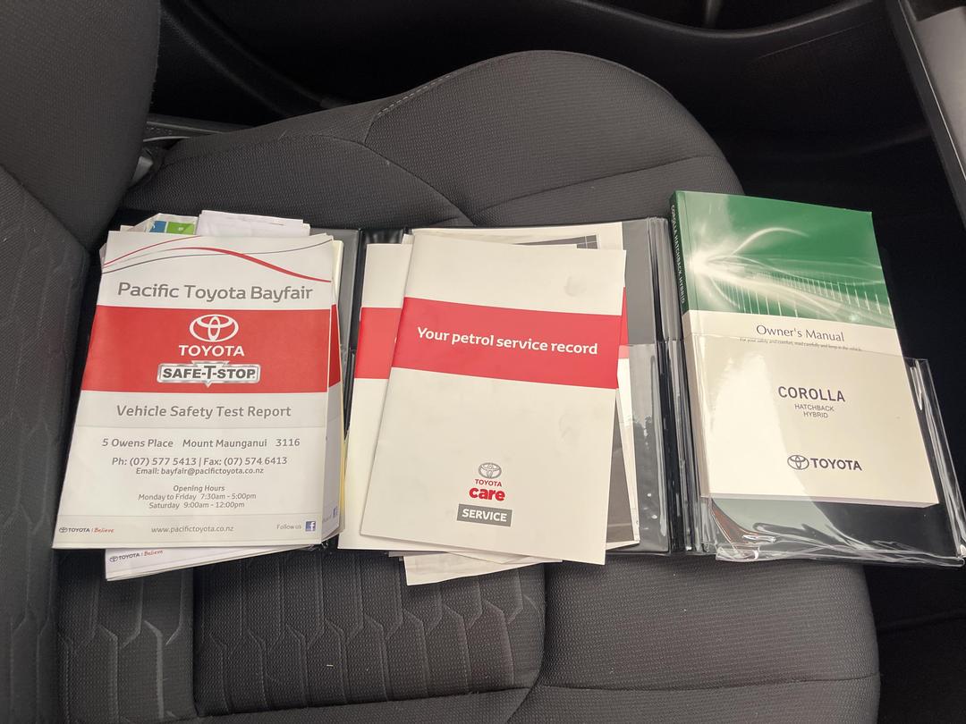 Photo '27' of Toyota Corolla