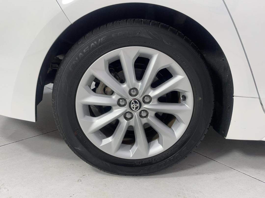 Photo '12' of Toyota Corolla