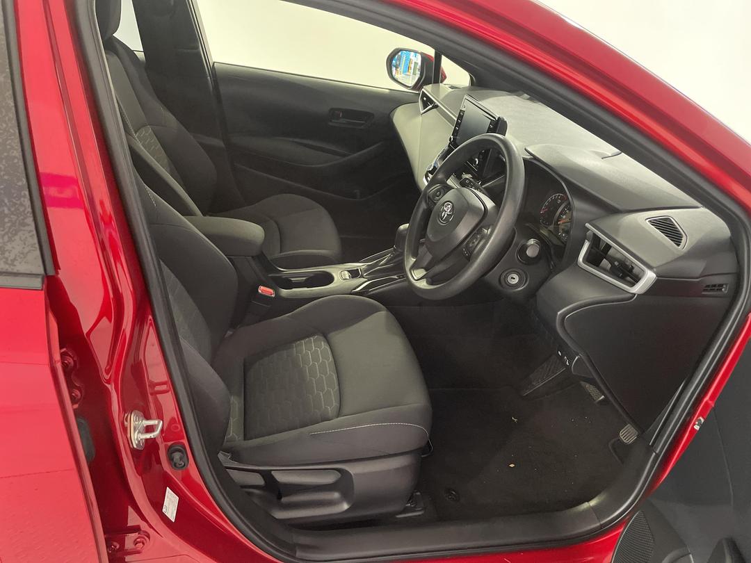 Photo '16' of Toyota Corolla