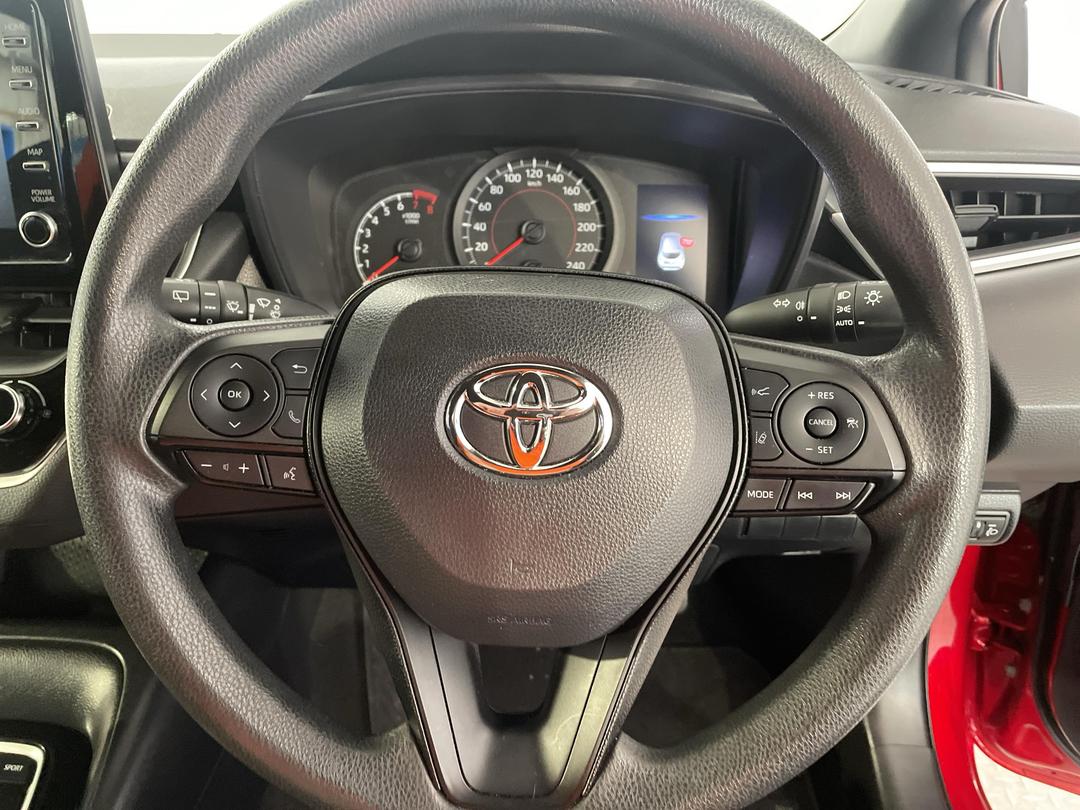 Photo '28' of Toyota Corolla